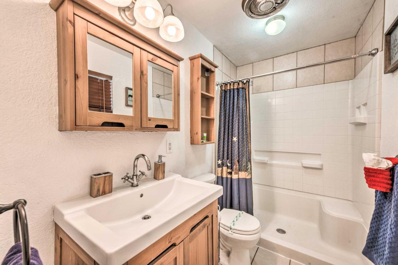 Tranquil Cabin With Stream And Deck Near Dtwn Ruidoso! Bagian luar foto